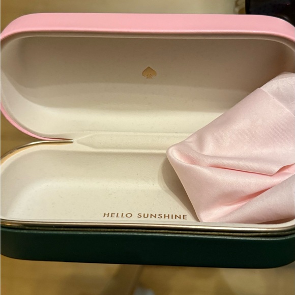 Kate Spade ♠️ - Picture 9 of 9